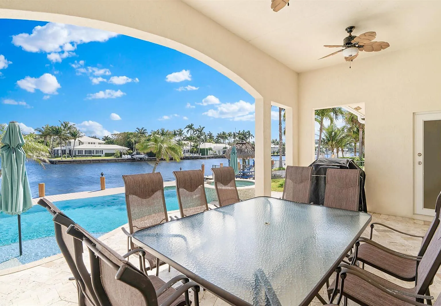 4 bed, 3.0 bath, 2358 sqft, $20,000 — Photo 4