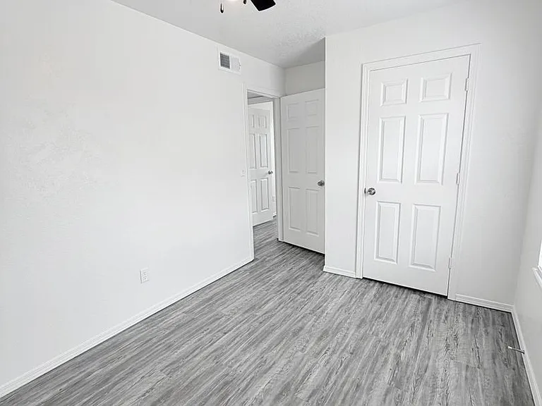 Buffalo Creek Apartment Homes — Photo 24