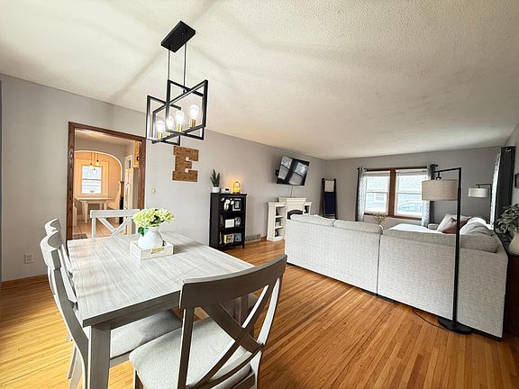 4th image of 616 Lynn Rd SW