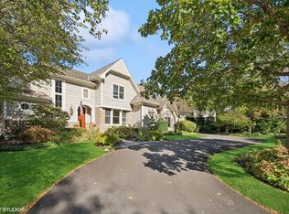 2326 Iroquois Rd, Wilmette, IL 60091