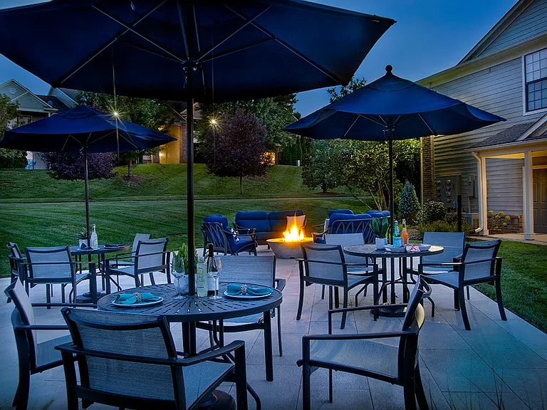Outdoor fire pit and dining patio