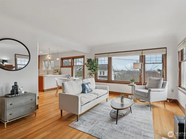 6914 Heights Place SW, Seattle, WA 98136