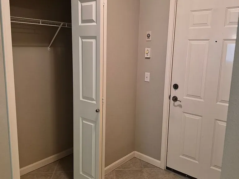 15000 Juanita Dr NE #302 — Photo 3