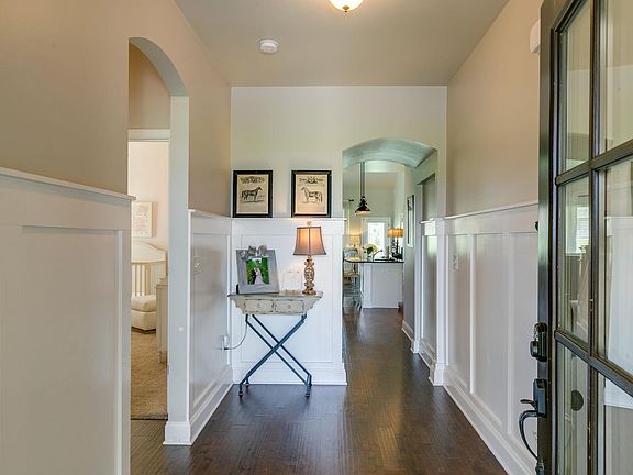 3rd image of 2151 Chaucer Park Ln