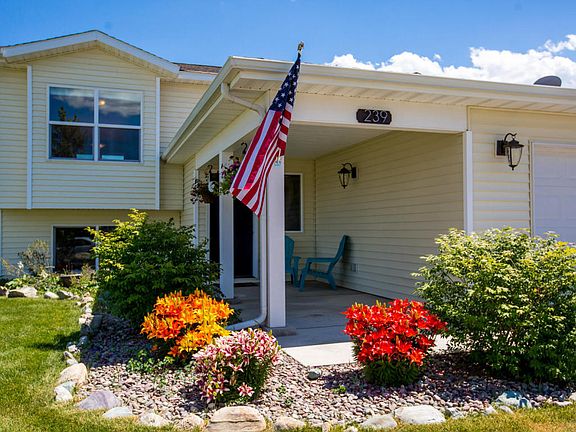 2nd image of 239 Lupine Dr