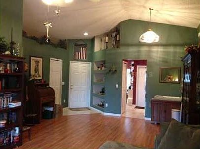5th image of 126 Queens Ct