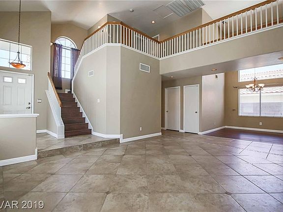 3rd image of 304 Tuscany Ct