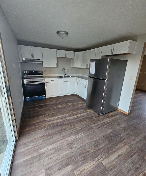1st image of 4883 River Trail Ct