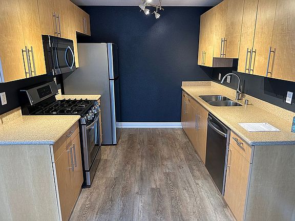 2nd image of 670 W 91st Ave