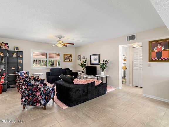 2nd image of 275 INDIGO Drive #104