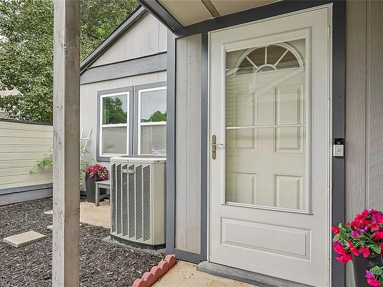 897 Patterns Dr SW — Photo 4