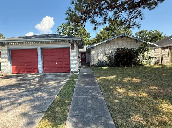 393 Westmeade Dr, Gretna, LA 70056