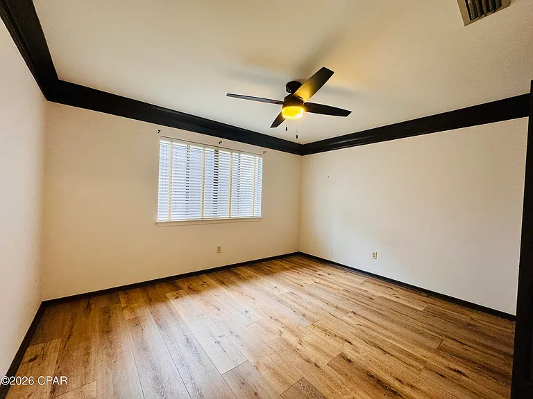 916 Cobia Dr — Photo 15