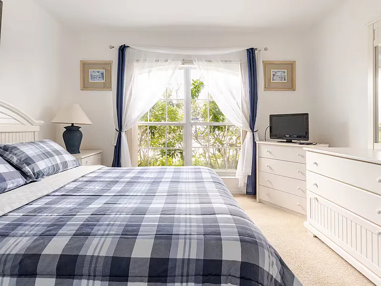 1137 Liberty Hall Dr — Photo 15