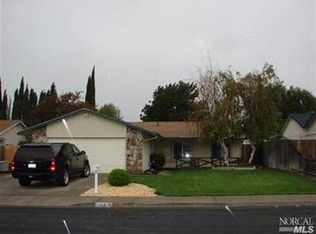 106 Edwin Dr, Vacaville, CA 95687