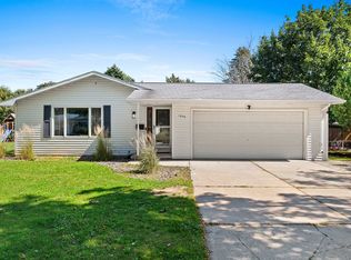 1306 Hillcrest Ave, Kewaunee, WI 54216