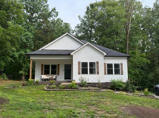 109 Long Rd, Charlotte, TN 37036