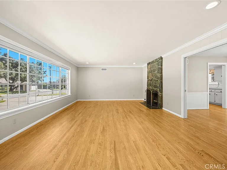 117 Catherine Park Dr — Photo 5