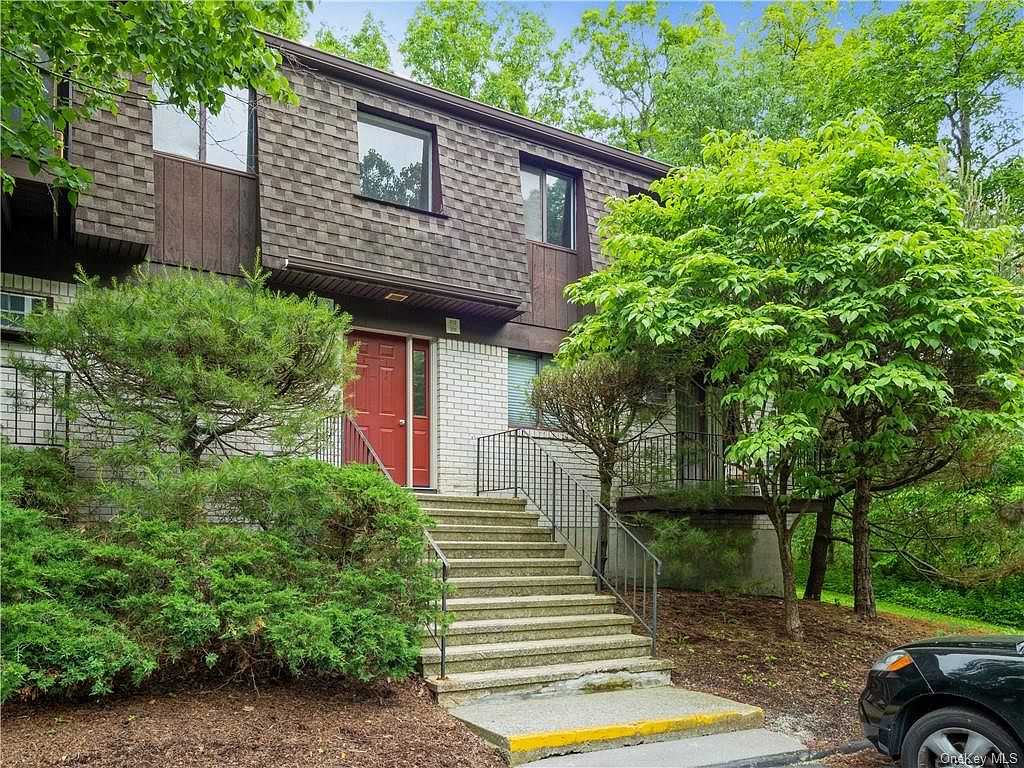 2112 Cherry Hill Drive, Poughkeepsie, NY 12603 Zillow