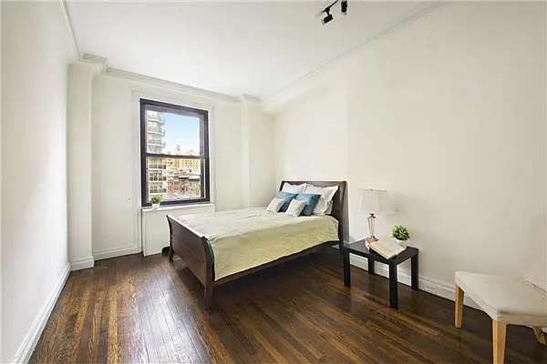 Sold by R New York | media 11