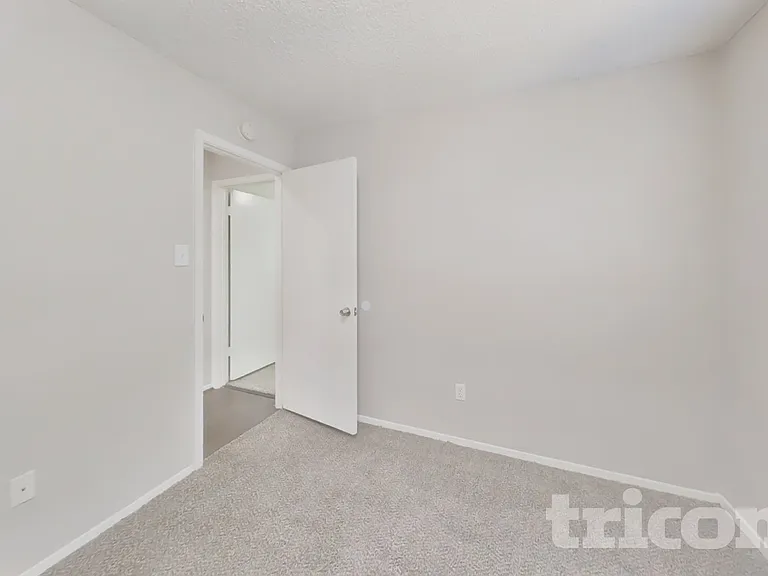 17719 Glenpatti Dr — Photo 11