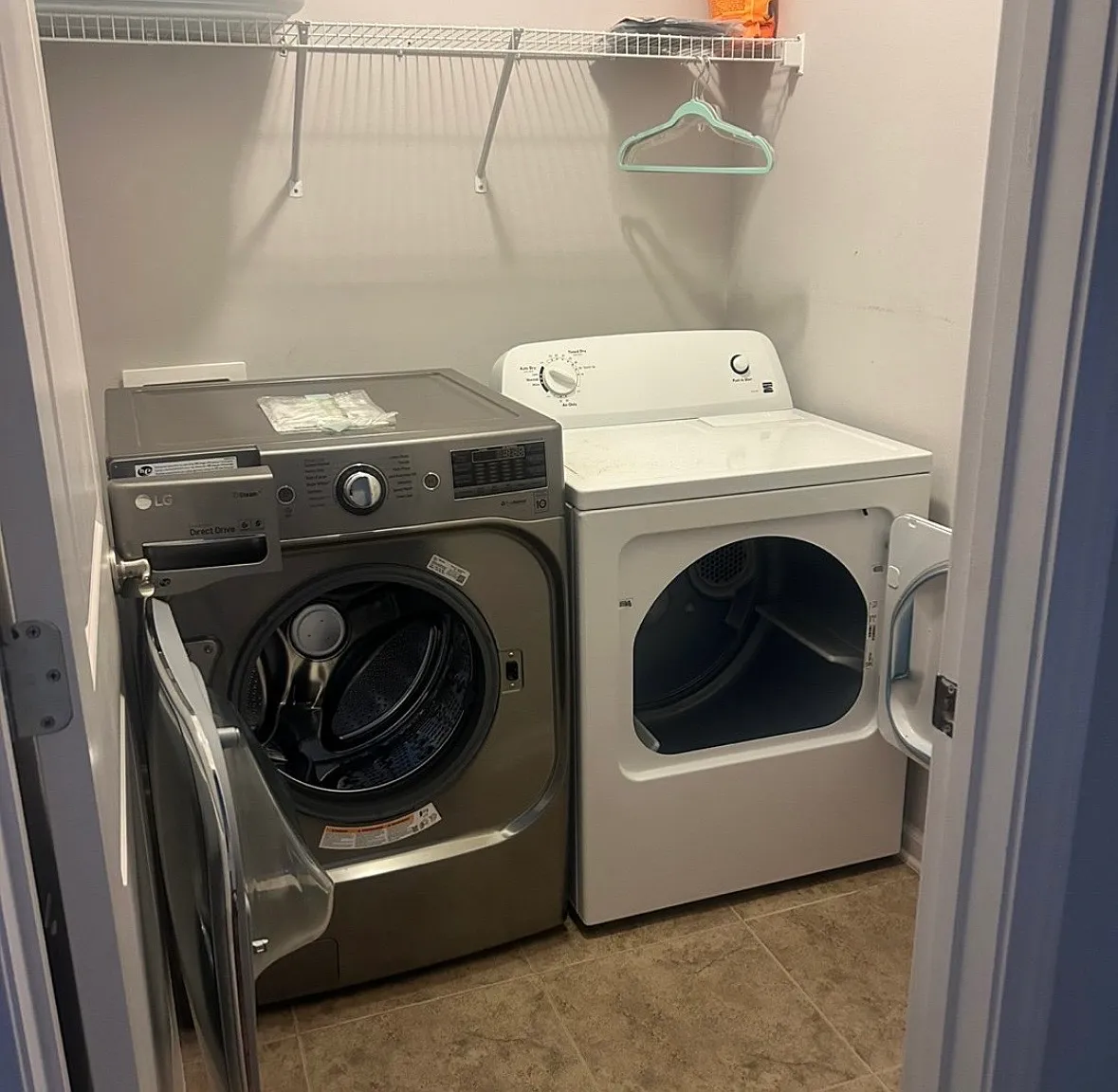 4 bed, 3215 sqft, $950 — Photo 4