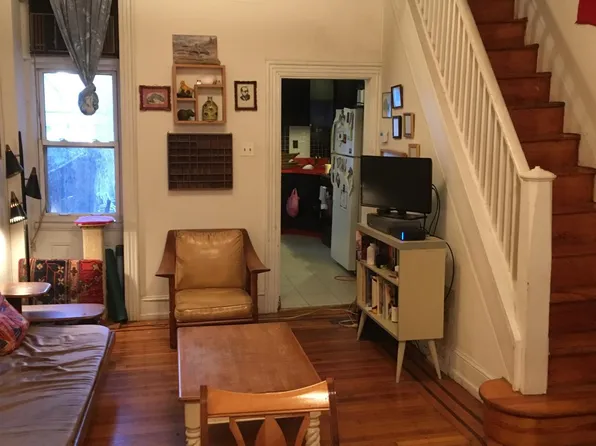 2832 Cambridge St, Philadelphia, PA 19130