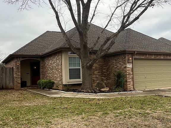 2nd image of 287 Bonner Blvd