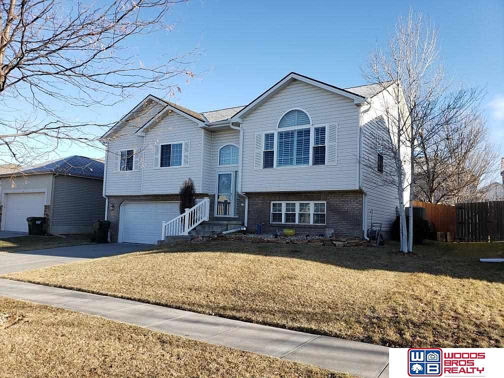 8200 S 17th St Lincoln Ne 68512 Mls 22000471 Zillow