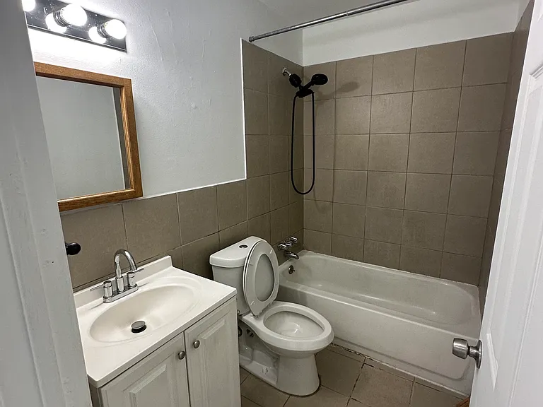 8120 Jewett Ave — Photo 13