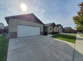 3705 W 20th Ave, Kennewick, WA 99338
