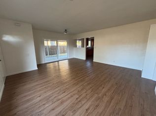 208 E Mauna Loa Ave, Glendora, CA 91740