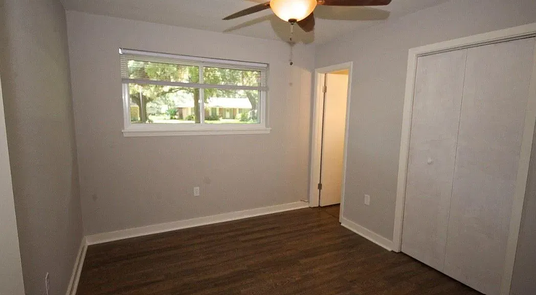 5 bed, 2.5 bath, 1607 sqft, $1,050 — Photo 4