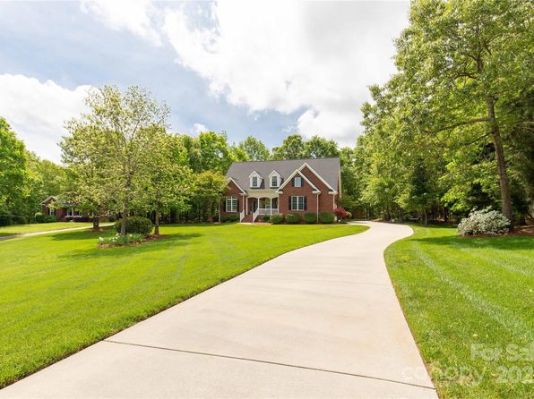 728 Palmers Pl, Rock Hill, SC 29730