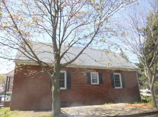 5739 Main St, East Petersburg, PA 17520