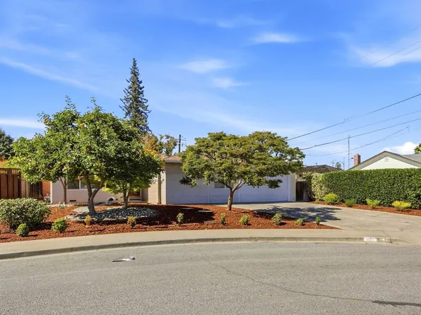 692 McCarty Ave, Mountain View, CA 94041
