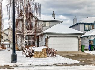125 S Lakeview Shrs, Chestermere, AB T1X1H1