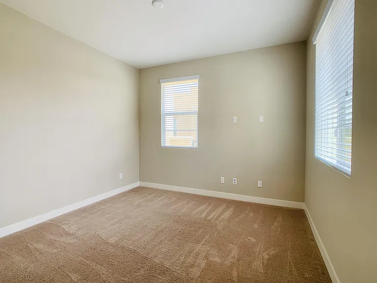 810 Beacon — Photo 22