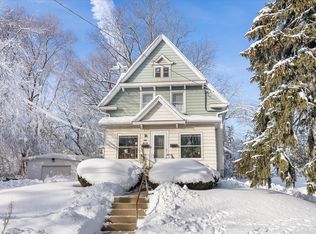 N68W5388 Columbia Rd, Cedarburg, WI 53012