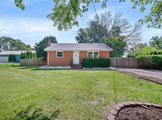 5915 NE 11th Ct, Des Moines, IA 50313