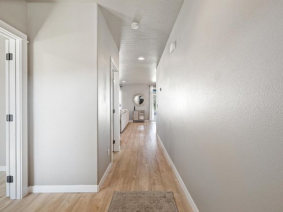 5th image of 1750 N Caufield Ct