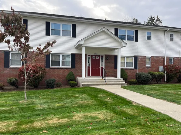 114 Colonial Cir Unit C, Chicopee, MA 01020