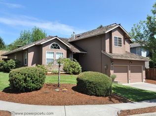 2400 SW Eleven Mile Dr, Gresham, OR 97080