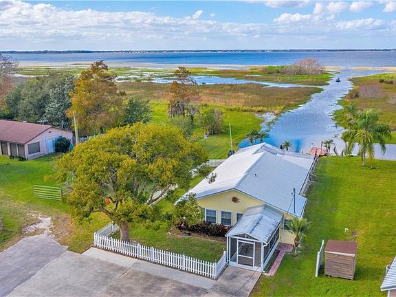 2nd image of 3198 Tohopekaliga Dr