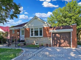 26 Ridgemoor Ave, Toronto, ON M1N1M4
