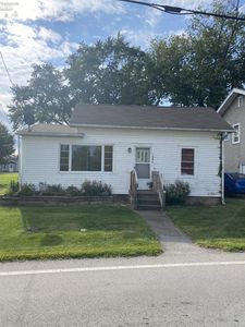 1086 S Lake St, Gypsum, OH, 43433