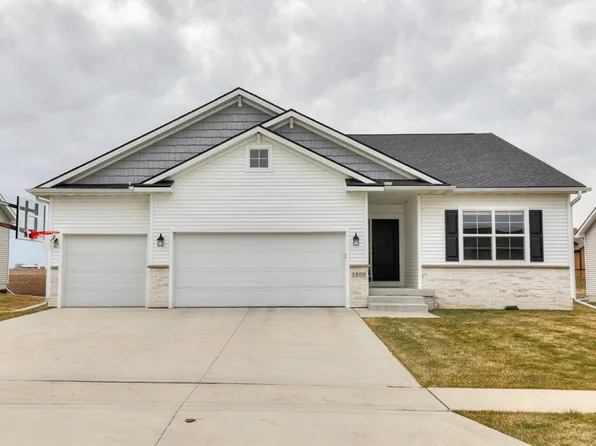 1800 NW Sunset Ln, Grimes, IA 50111