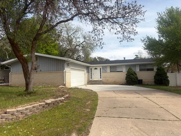 986 E Oxford Dr, Kaysville, UT 84037