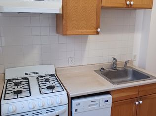 35 Queensberry St APT 3, Boston, MA 02215