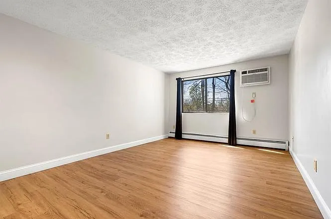 555 Calef Rd #3 — Photo 5